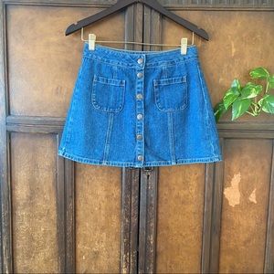 Brandy Melville square front pocket denim skirt 27
